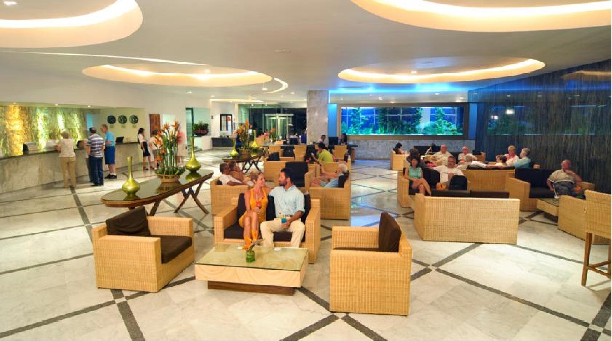 Sunset Royal Hotel Cancún Exterior foto