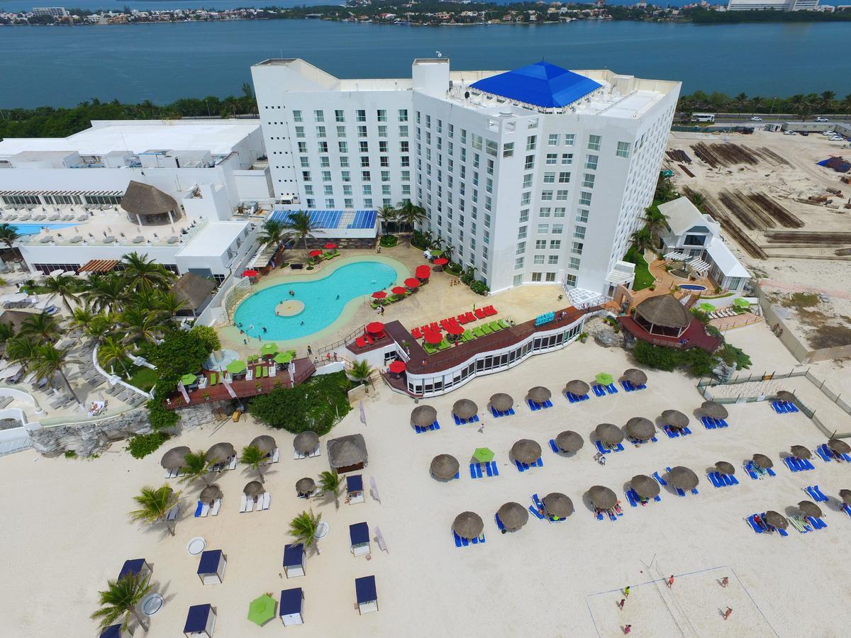 Sunset Royal Hotel Cancún Exterior foto